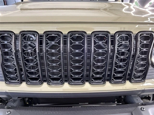 2025 Jeep JL Wrangler - Image 9 of 21