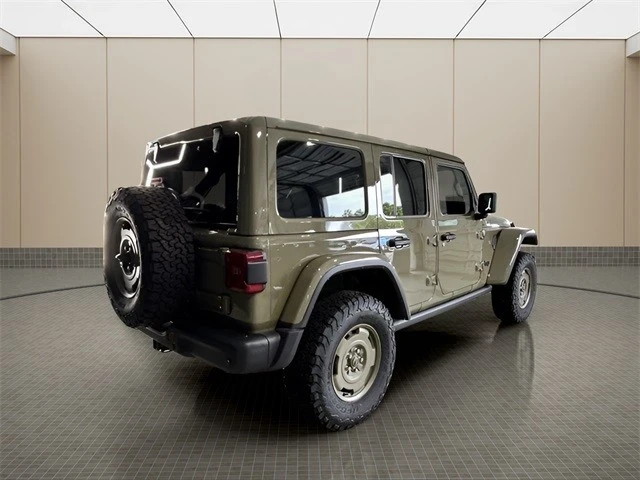 2025 Jeep JL Wrangler - Image 5 of 21