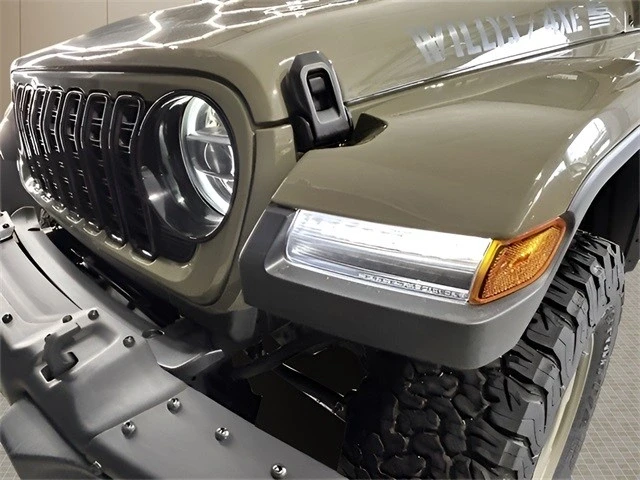 2025 Jeep JL Wrangler - Image 10 of 21