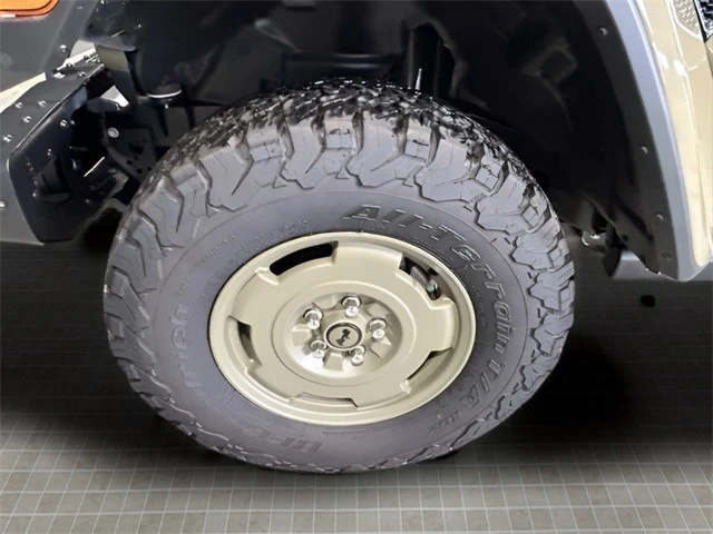 2025 Jeep JL Wrangler - Image 11 of 21