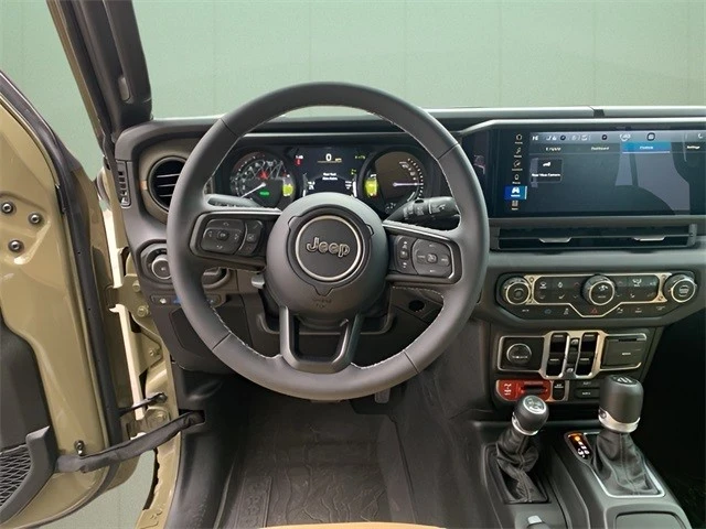 2025 Jeep JL Wrangler - Image 20 of 21
