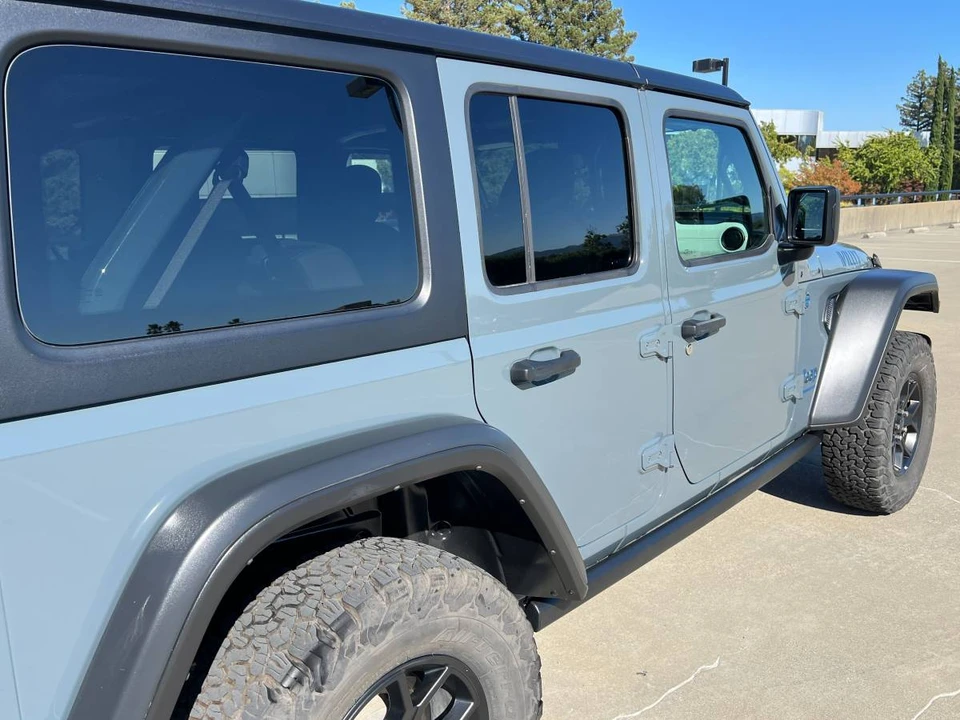 2025 Jeep JL Wrangler - Image 9 of 18