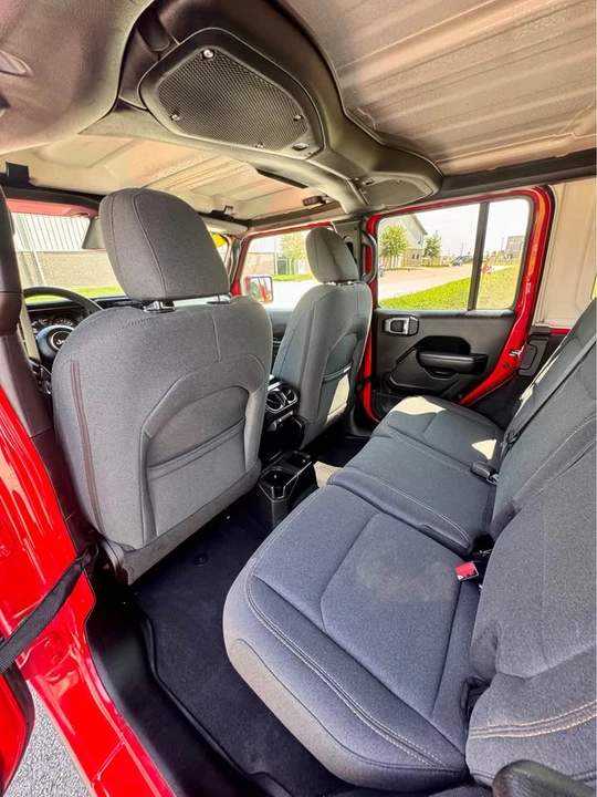 2025 Jeep JL Wrangler - Image 9 of 19