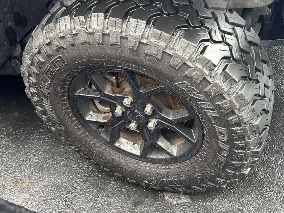 2025 Jeep JL Wrangler - Image 9 of 12