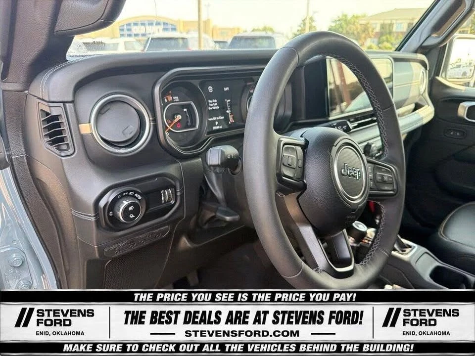 2025 Jeep JT Gladiator - Image 6 of 19