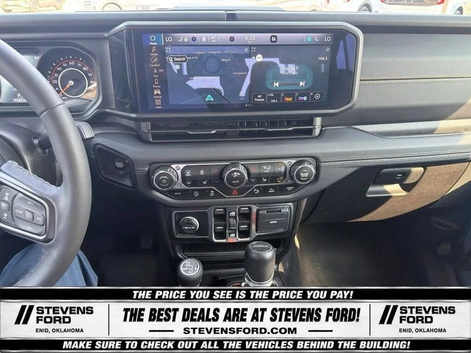 2025 Jeep JT Gladiator - Image 11 of 19