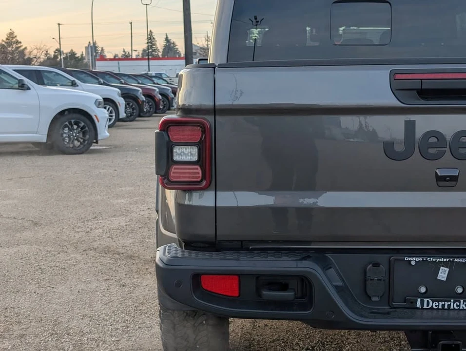 2025 Jeep JT Gladiator - Image 13 of 20