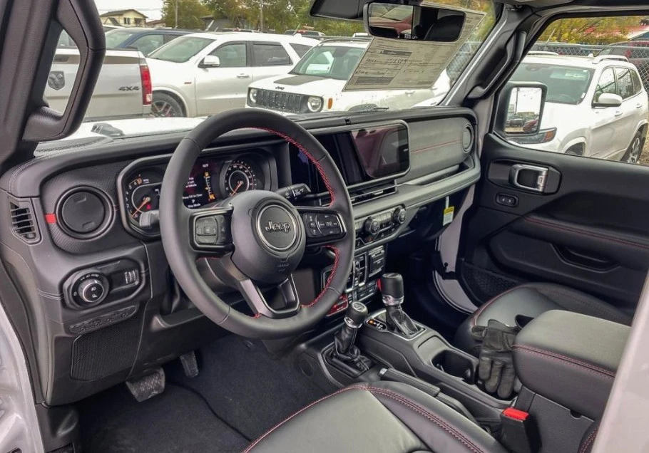 2025 Jeep JT Gladiator - Image 10 of 12