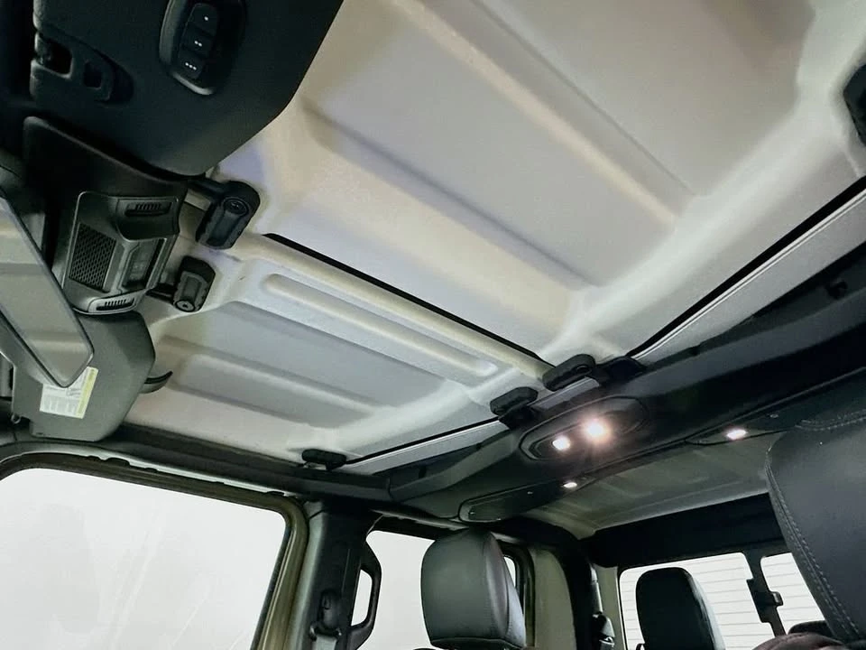 2025 Jeep JT Gladiator - Image 10 of 20