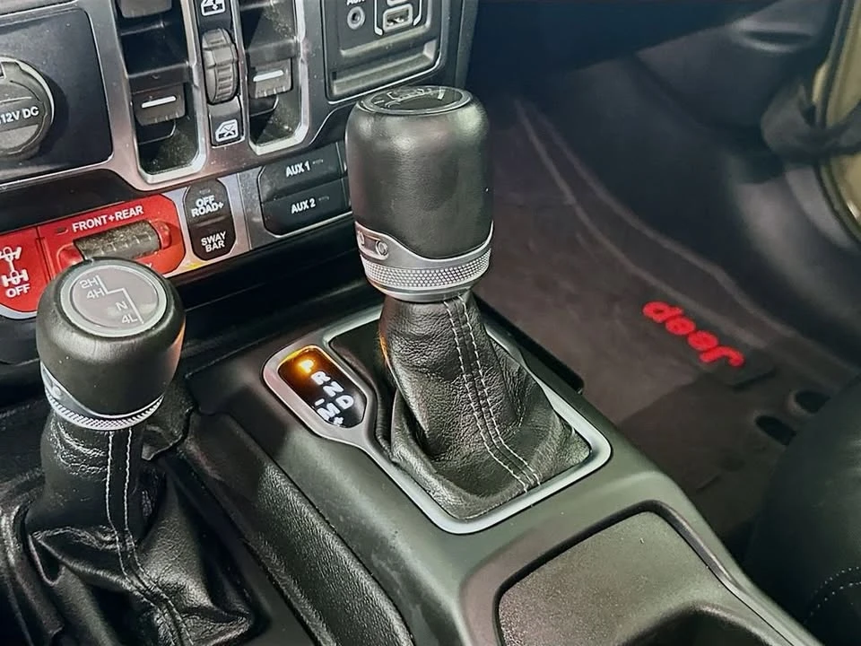 2025 Jeep JT Gladiator - Image 19 of 20