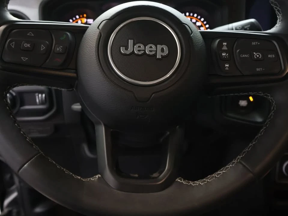 2025 Jeep JT Gladiator - Image 7 of 13