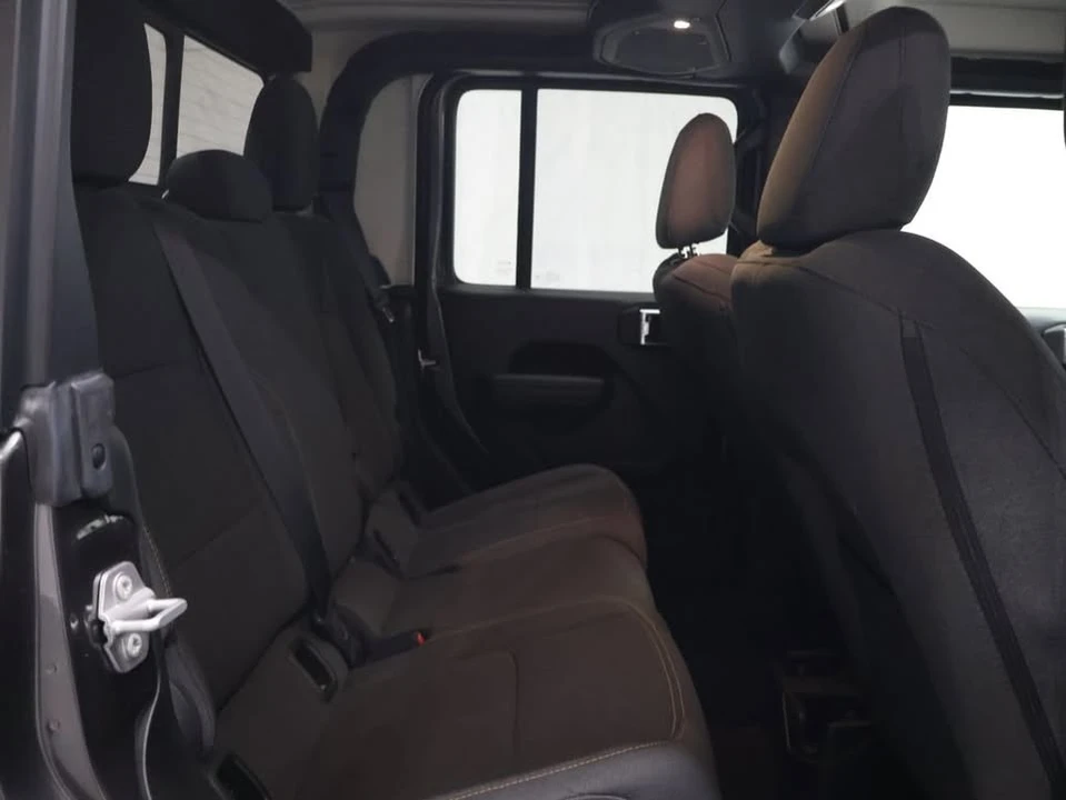 2025 Jeep JT Gladiator - Image 9 of 13