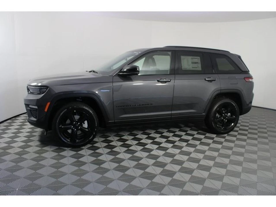 2025 Jeep WL Grand Cherokee - Image 2 of 20