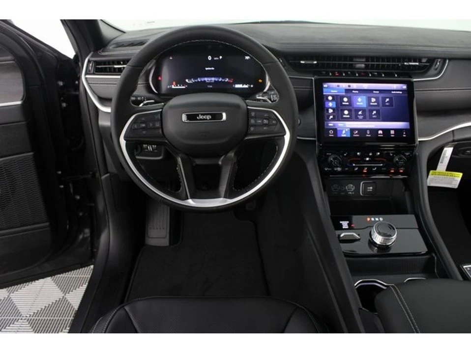 2025 Jeep WL Grand Cherokee - Image 13 of 20