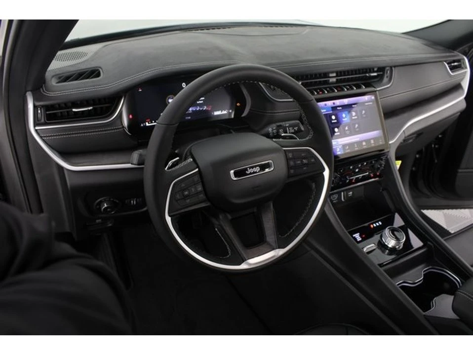 2025 Jeep WL Grand Cherokee - Image 10 of 20