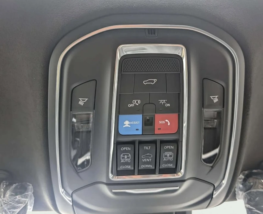 2025 Jeep Wagoneer S - Image 17 of 20