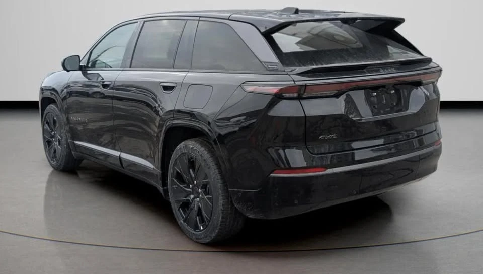 2025 Jeep Wagoneer S - Image 5 of 20