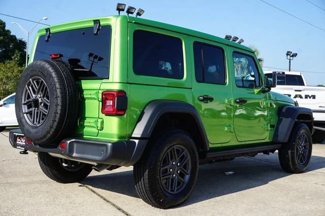 2025 Jeep JL Wrangler - Image 3 of 18