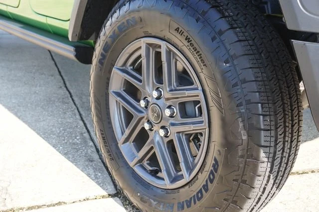 2025 Jeep JL Wrangler - Image 6 of 18
