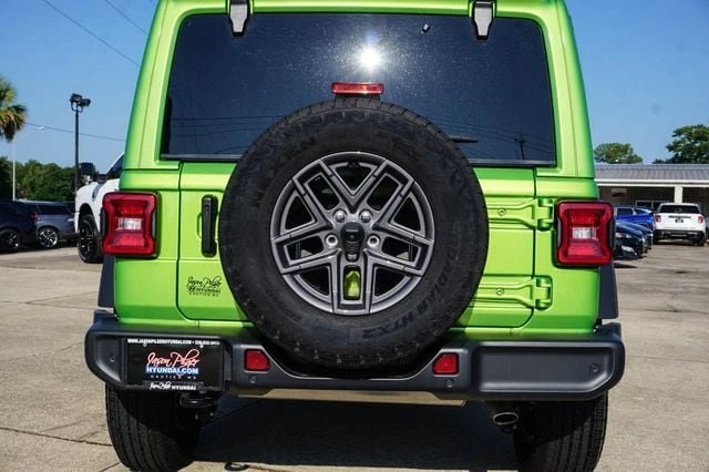 2025 Jeep JL Wrangler - Image 5 of 18