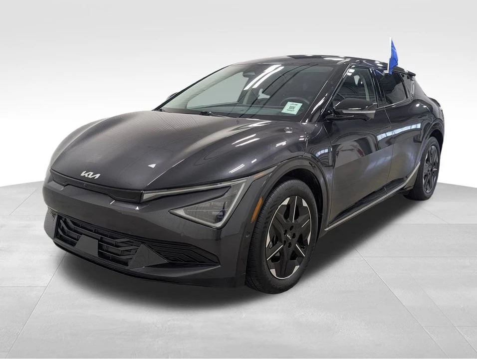 2025 Kia EV6 - Image 5 of 12