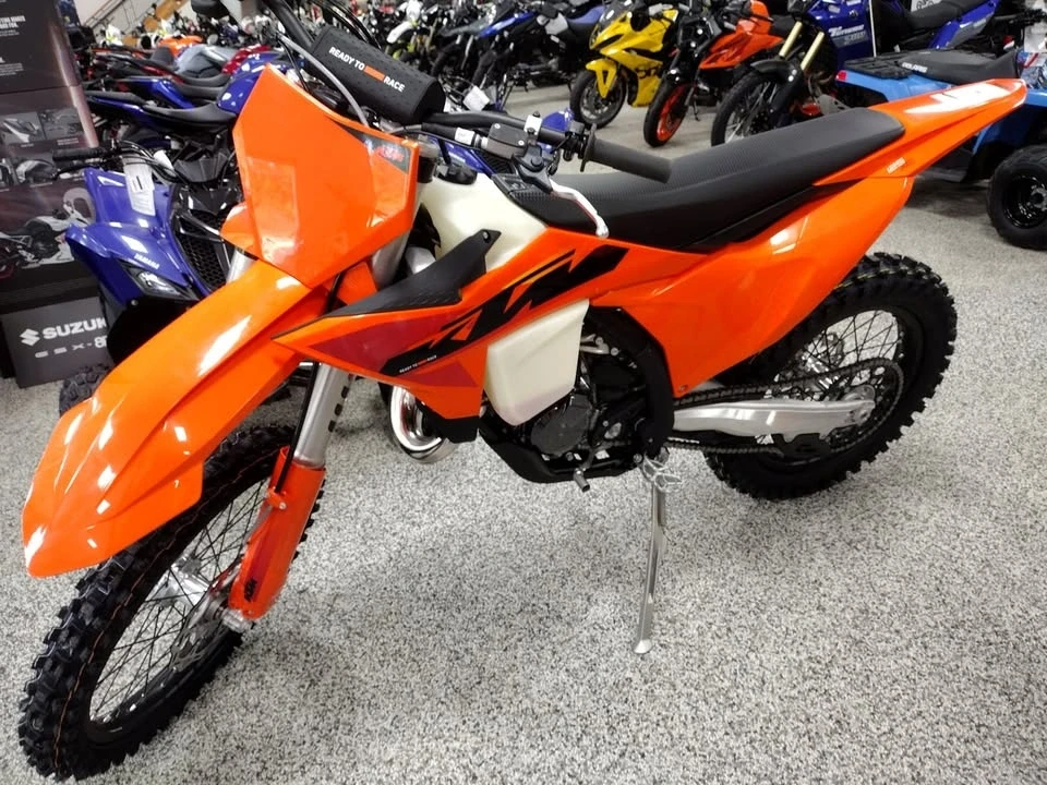 2025 KTM - Image 4 of 5