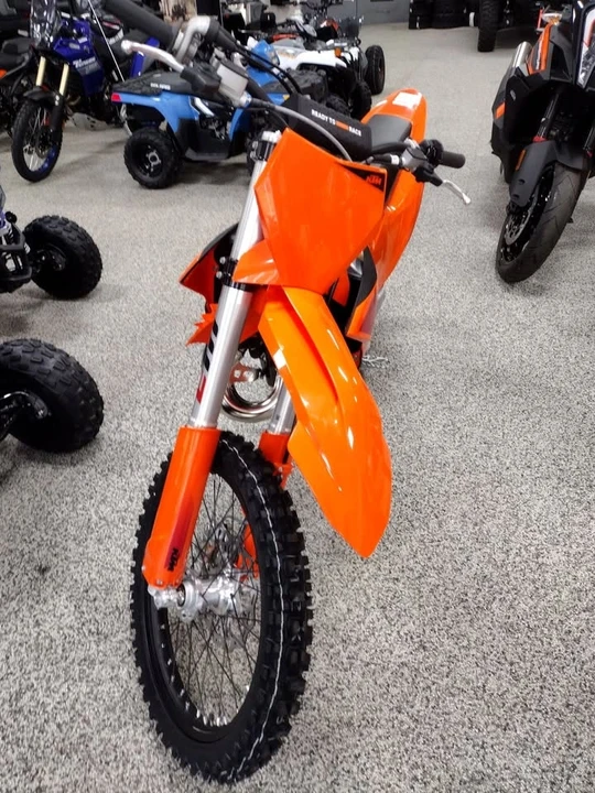 2025 KTM - Image 5 of 5