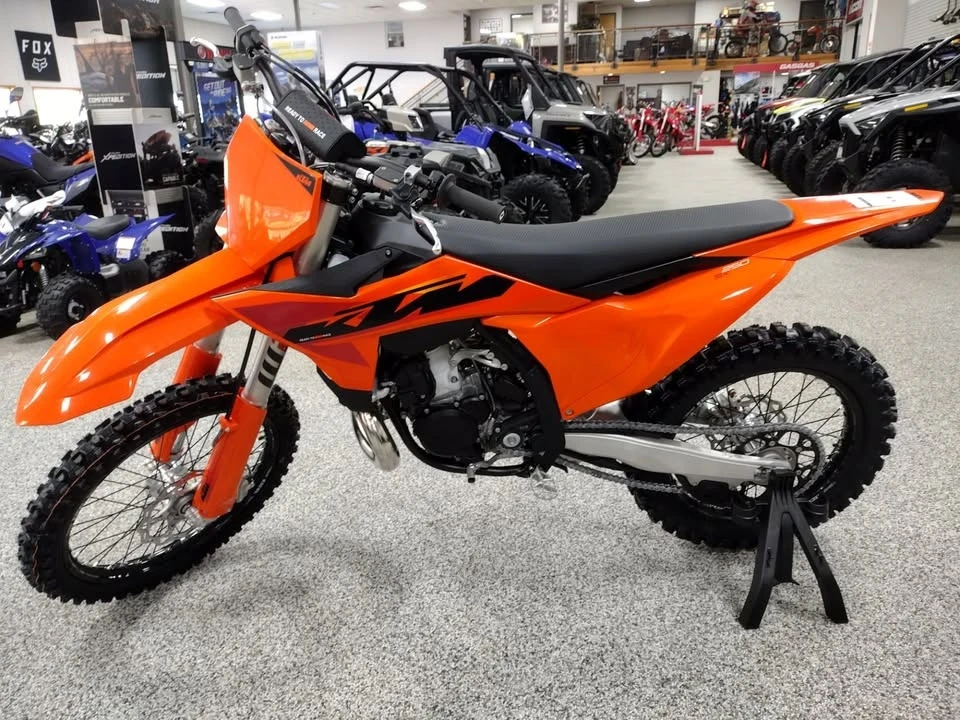 2025 KTM - Image 5 of 6