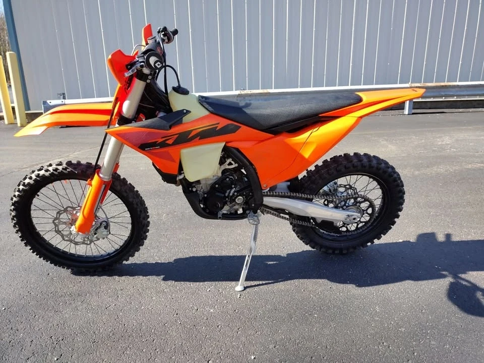 2025 KTM - Image 5 of 6