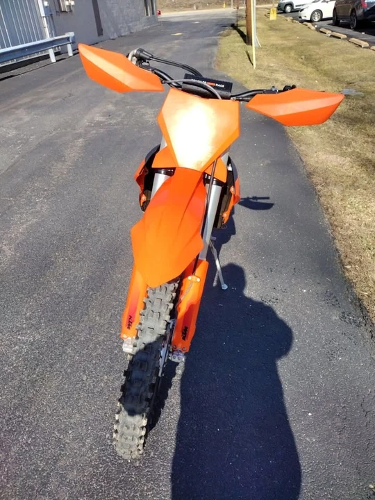 2025 KTM - Image 6 of 6