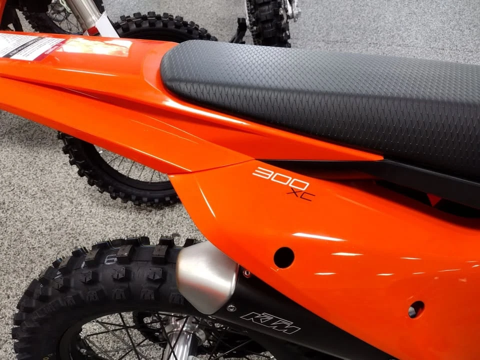 2025 KTM - Image 2 of 7