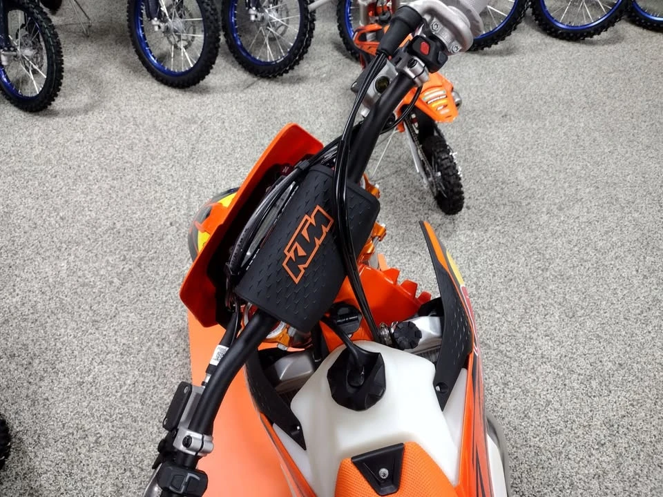 2025 KTM - Image 6 of 6
