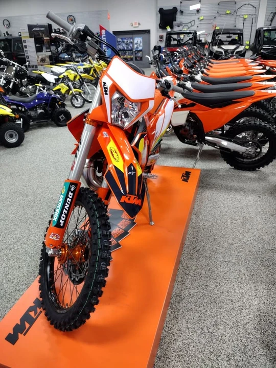 2025 KTM - Image 5 of 6
