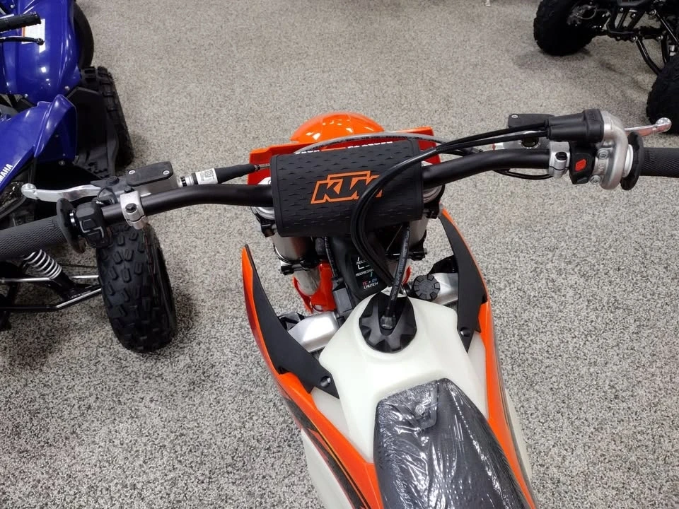 2025 KTM - Image 6 of 7