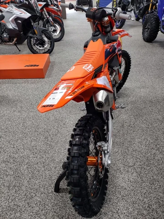 2025 KTM - Image 2 of 6