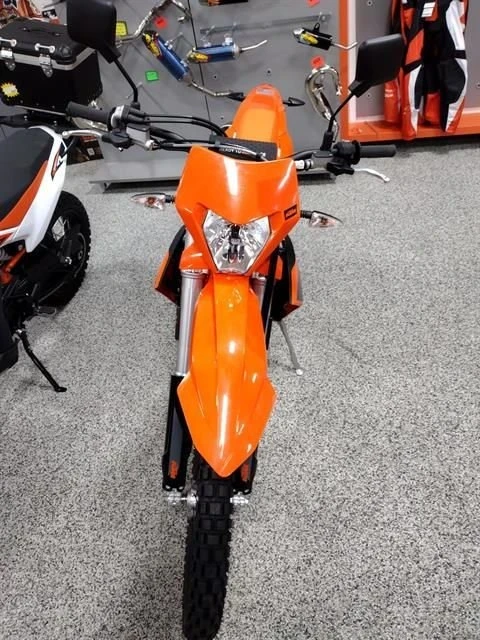 2025 KTM - Image 7 of 7
