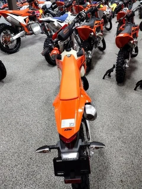 2025 KTM - Image 4 of 7