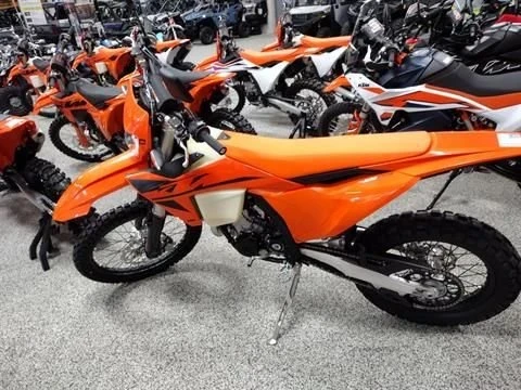 2025 KTM - Image 5 of 7