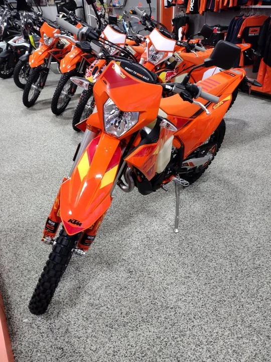 2025 KTM - Image 5 of 6