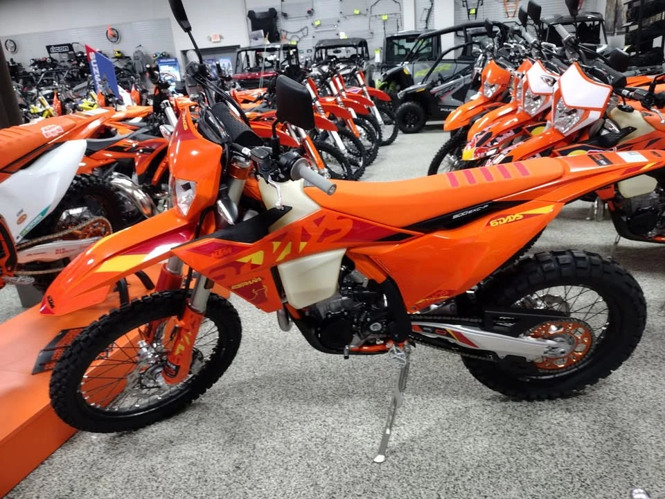 2025 KTM - Image 4 of 6