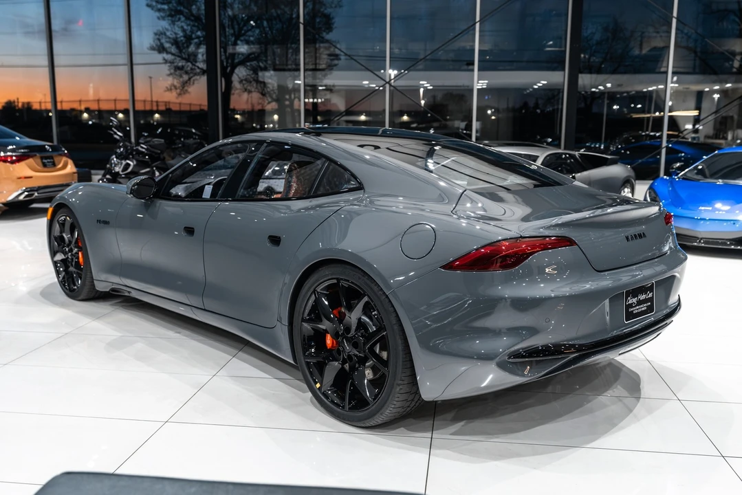 2025 Karma Revero - Image 2 of 21