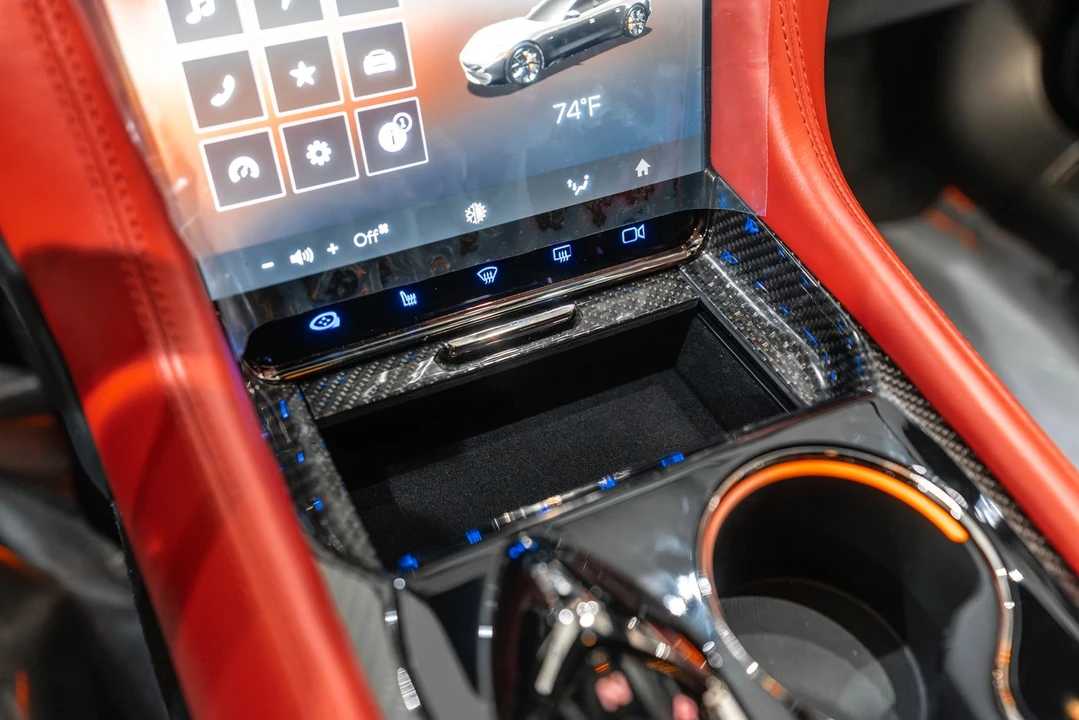 2025 Karma Revero - Image 20 of 21