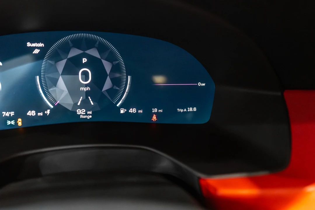 2025 Karma Revero - Image 12 of 21