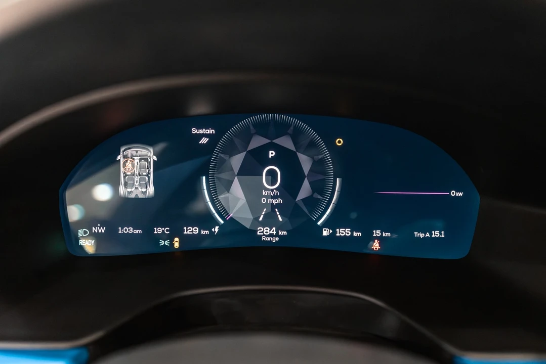 2025 Karma Revero - Image 11 of 12