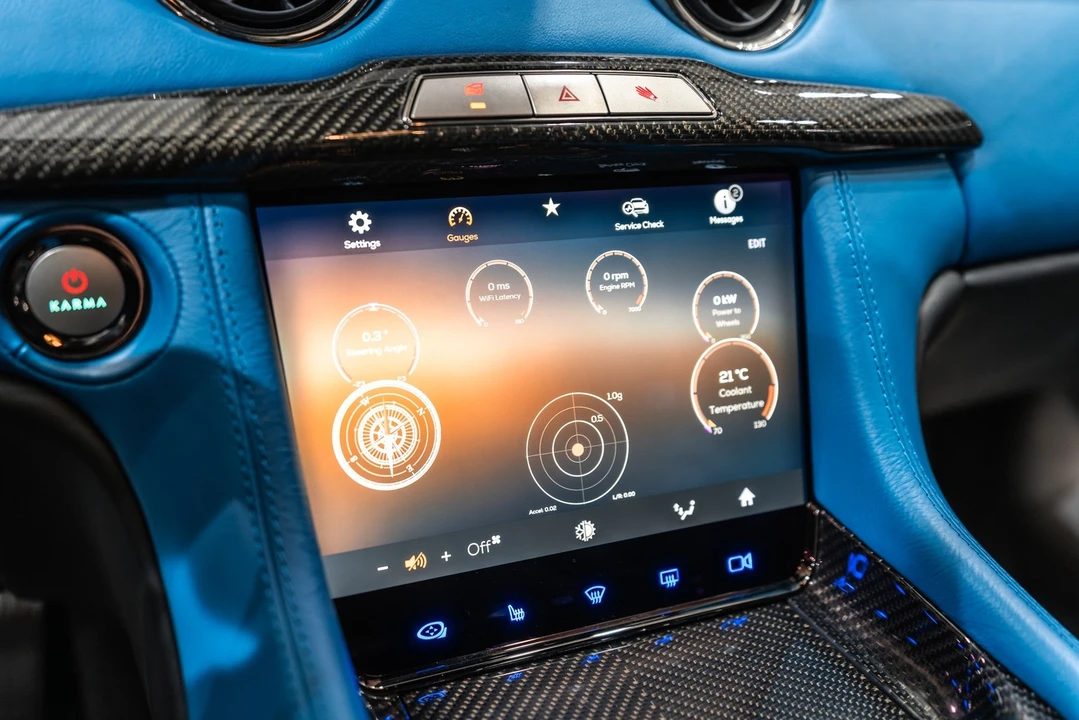 2025 Karma Revero - Image 16 of 21