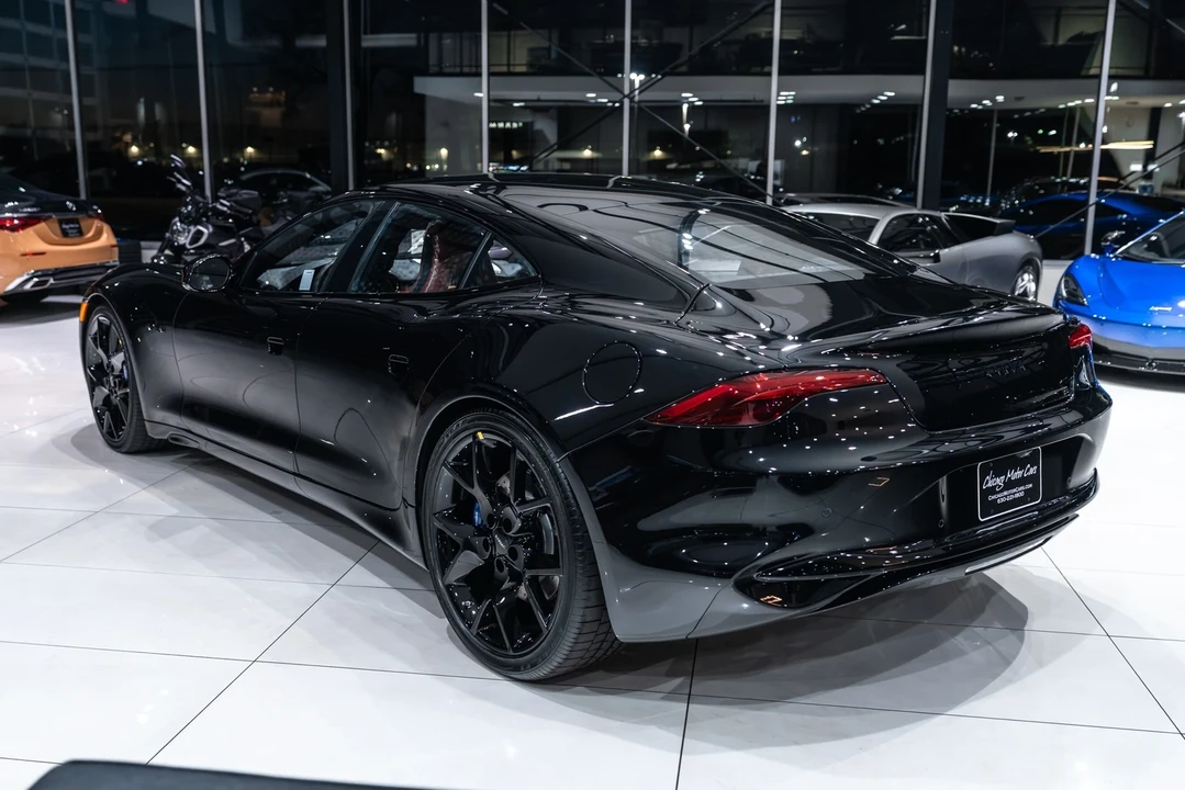 2025 Karma Revero - Image 2 of 12