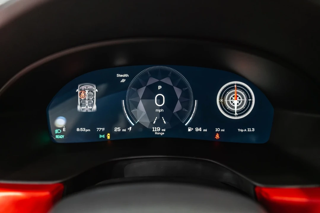 2025 Karma Revero - Image 11 of 12