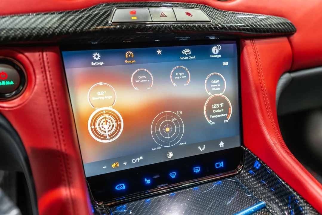 2025 Karma Revero - Image 16 of 21