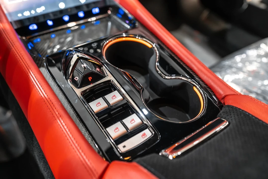 2025 Karma Revero - Image 21 of 21