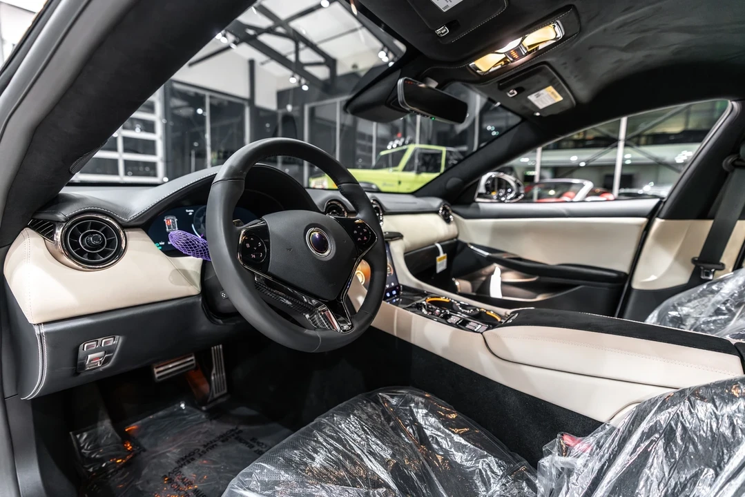 2025 Karma Revero - Image 6 of 21